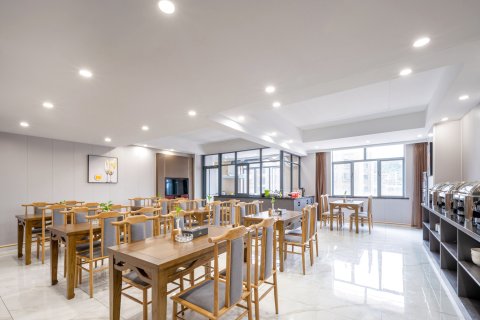 冷水江维多利亚国际酒店(信和广场商业步行街店)