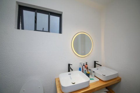 大理洱朵边客栈