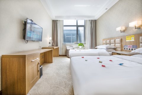 懿荣云酒店(中卫鼓楼向阳步行街店)