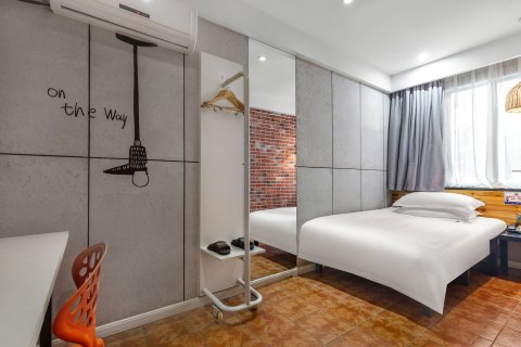 途客环球酒店(平阳鳌江明珠广场店)