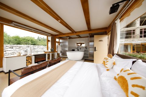 波廊古阁精品民宿(香格里拉独克宗古城月光广场店)