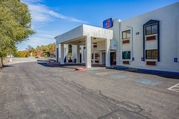 Motel 6 Santa Fe, NM - Central