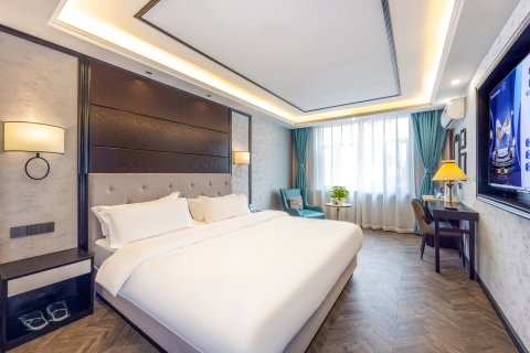 希岸·轻雅酒店(西宁建国路新千王府井广场店)