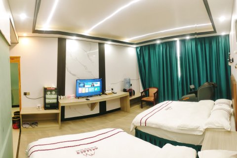 吉隆珠峰后花园酒店