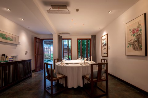 成都蓉城饭店(春熙路天府广场地铁站店)