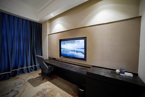 瑞邦莫丽酒店(峨眉山高铁站店)