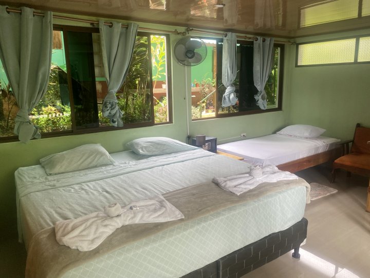 Motmot, Triple Confort Room with Air Conditioning and Sea View
