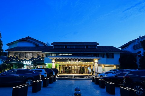 杭州昆龙度假村(西湖风景名胜区灵隐店)