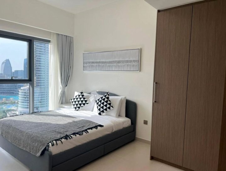 迪拜皇家塔公寓(Burj Royale Apartment Dubai)