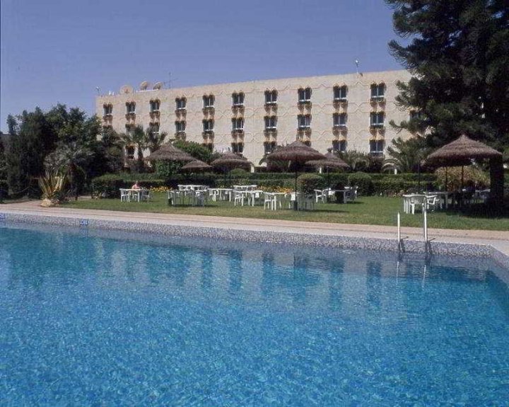 桑霍勒西法克斯酒店(Sangho Syphax Sfax)