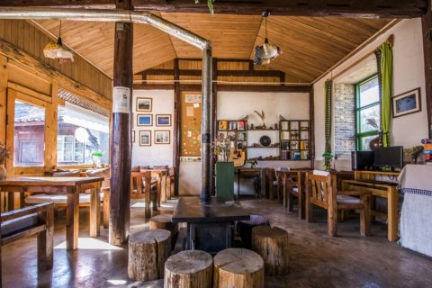 登巴雪山国际青年客栈