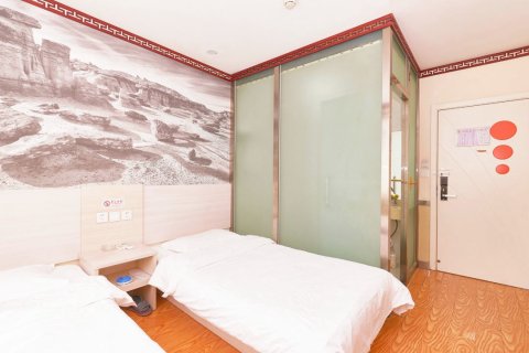 速8酒店(北京后海鼓楼地铁站店)