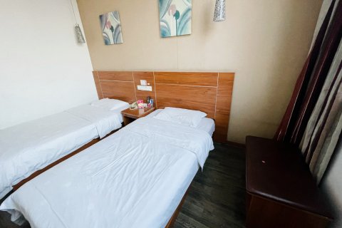 华苑轻舍酒店(沈丘东关汽车站店)