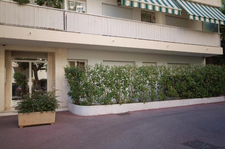 勒斯珐维特斯公寓酒店(Appartement les Fauvettes)