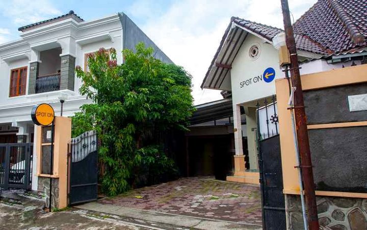 温馨之家(Homy House Semarang)