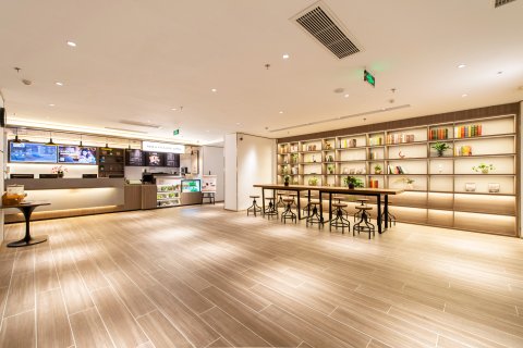 汉庭酒店(大连火车站轻轨站店)