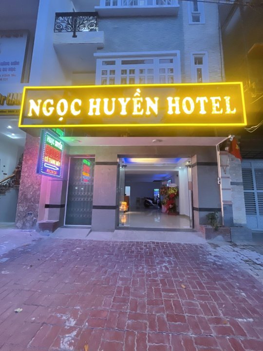 Ngoc Huyen Hotel