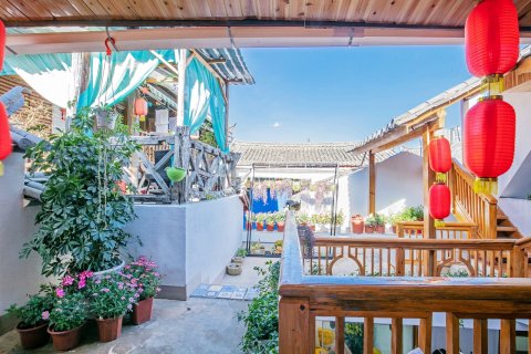 皓月繁花•观古城全景旅拍美宿(丽江古城大水车店)