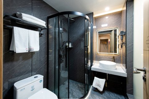 灵湖臻品酒店(临海水云南路店)