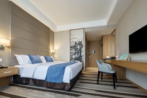 信阳華庭酒店(和美广场火车站店)