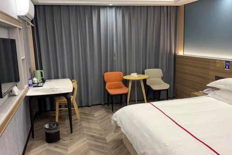 灵湖臻品酒店(临海水云南路店)