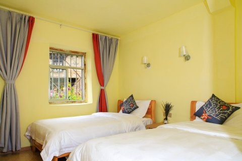 稻城时光1990客栈