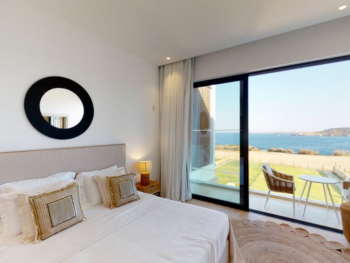 Sanders Konnos Bay Athina - 位于海滩前的壮丽6卧室别墅(Sanders Konnos Bay Athina - Breathtaking 6-Bedroom Villa on the Beach Front)