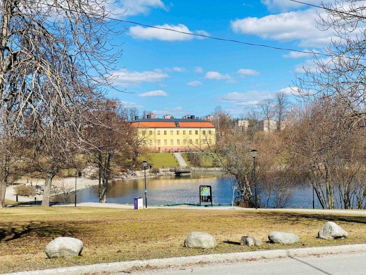 Lovely 3-Bed Flat in Stockholm