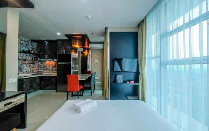 Cozy and Stylish Studio Apartment at Brooklyn Alam Sutera By Travelio
