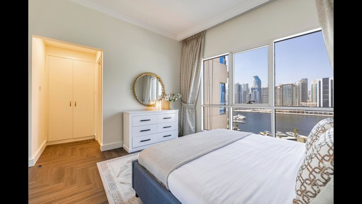 奢华且时尚的1卧室公寓，城市景色迷人(Luxurious and Stylish 1Br with Amazing City Views)