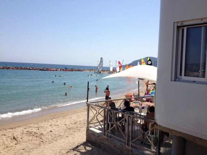 戛纳海滩酒店(Cannes Plage)