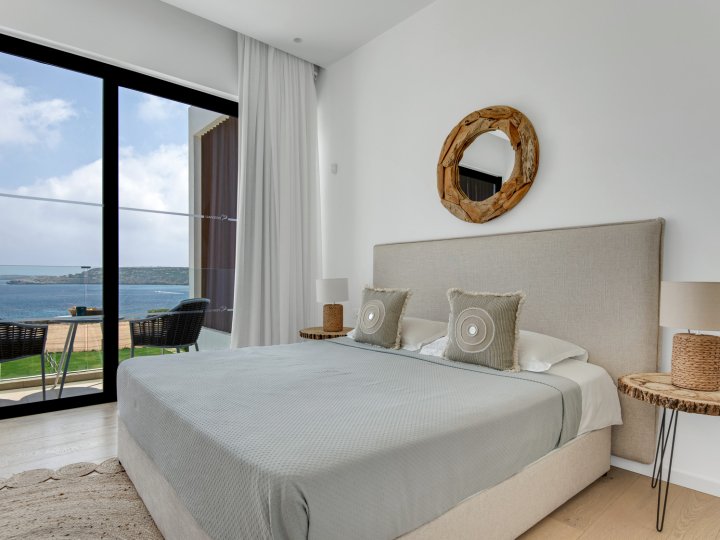 桑德斯科诺斯海湾阿芙洛狄蒂 - 精致的6卧室海滩前别墅(Sanders Konnos Bay Aphrodite - Exquisite 6-Bedroom Villa on the Beach Front)