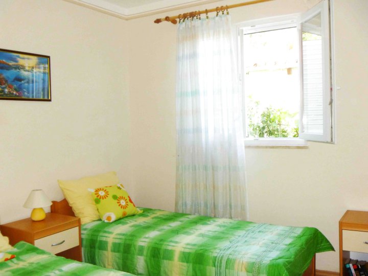 Angelo Apartment, in the Quiet Part of Porec, with Air Conditioned (Max.5 People