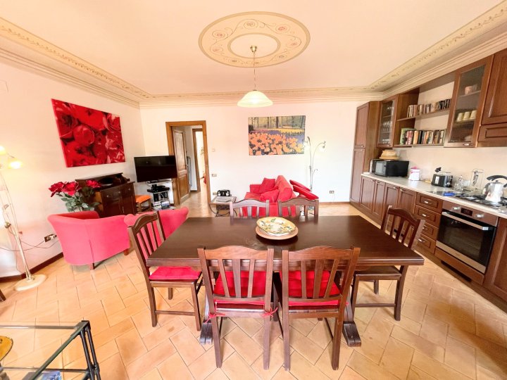 Sunny Apartment, in the Historic Centre of Spoleto with Large Terrace