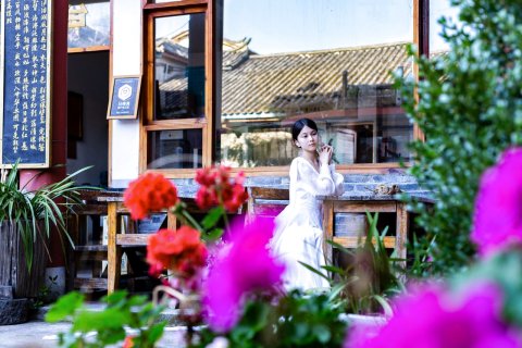 泸沽湖在路上·足迹民宿