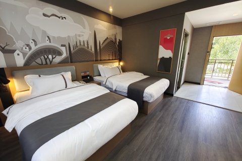 尚客优连锁酒店(甘孜巴塘桃园路店)