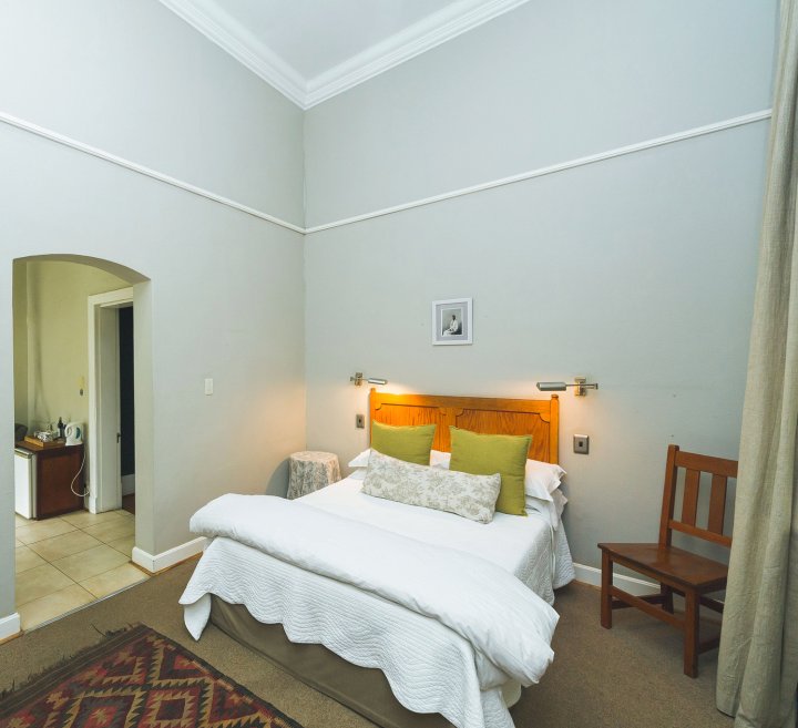 可爱的比勒陀利亚宾馆欢迎您在宽敞的房间享用早餐(Lovely Guesthouse in Pretoria Welcoming You on a Spacious Room with Breakfast)