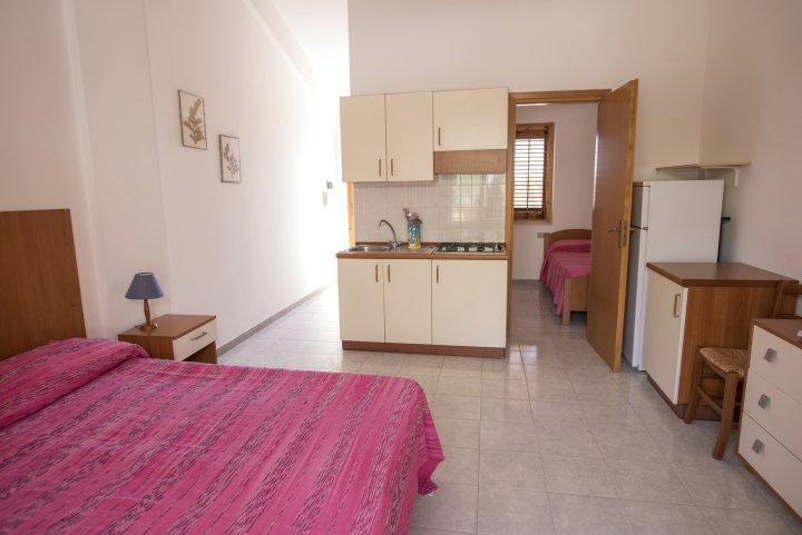 Case Vacanza Renella 3 Beds: Balcony, Wifi, Self-Catering, 200mt from the Sea