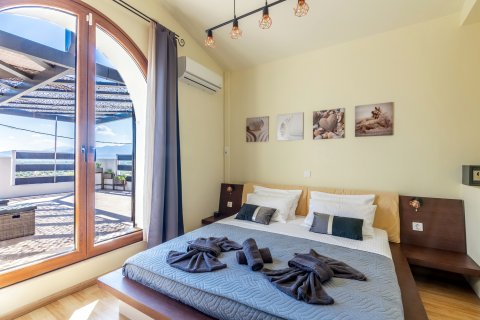 Thrapsano House at Iraklion Crete. for up to 8 Persons.