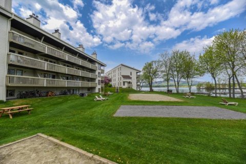 Oberge du Village - Condo C-304, Waterfront Inside Pool and Spa