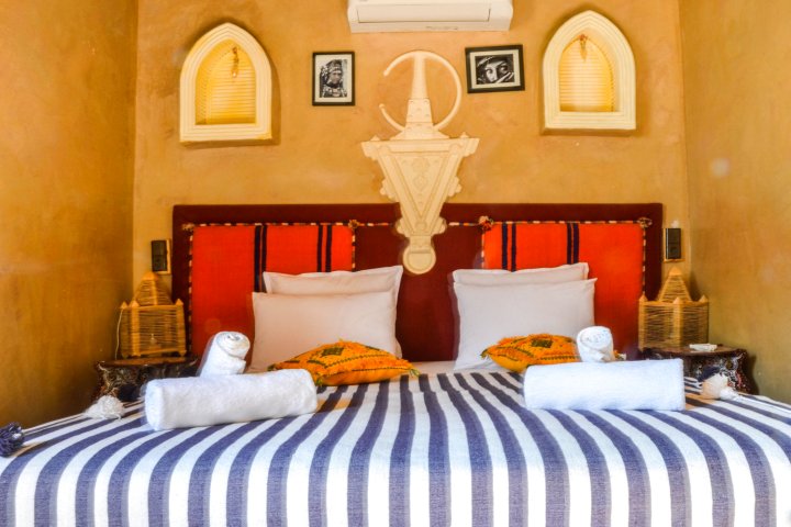 Authentic and Pittoresque Room for 3 People in Tamatert, Morocco Num1