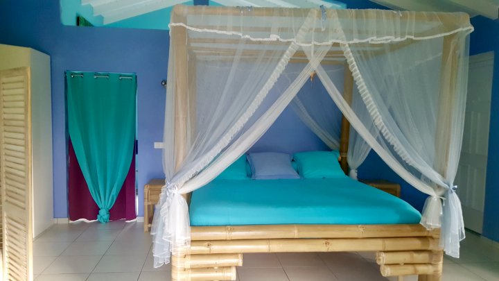 Room in Bungalow - Bed and Breakfast Guadeloupe