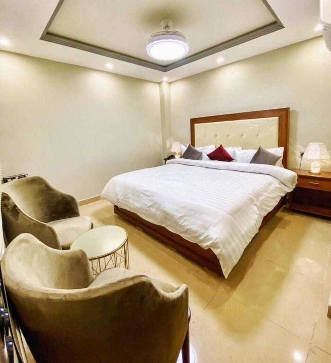 Grand Luxury Hotel Multan