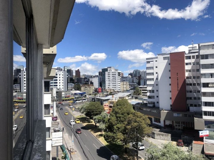 套房公寓好地点基多酒店(Suite and Apartment Well Located in Quito)