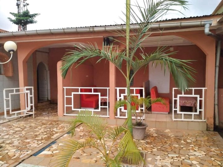 Hotel CST Hubert de Yaoundé