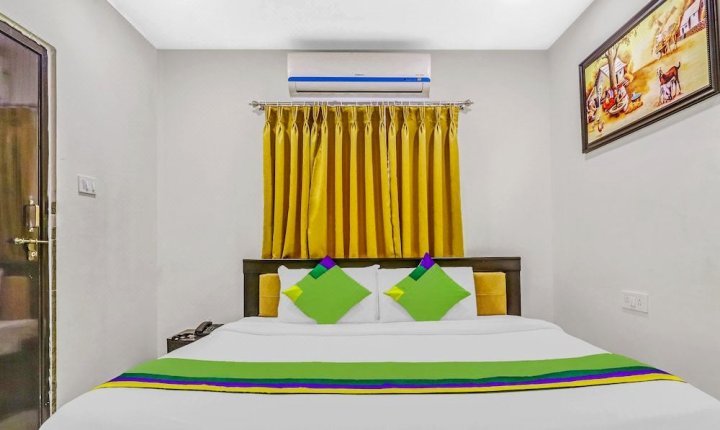 Itsy by Treebo - Royal Galaxy Kukatpally