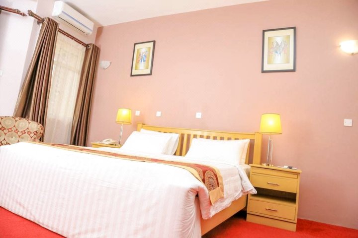 恩德培7季酒店(Hotel 7 Seasons Entebbe)
