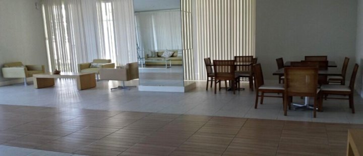 巴哈德蒂朱卡 - 湖滨公寓酒店(Apartamento Front Lake - Barra Da Tijuca)