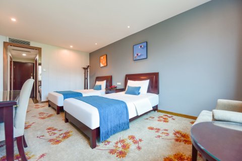 射洪皇都大酒店