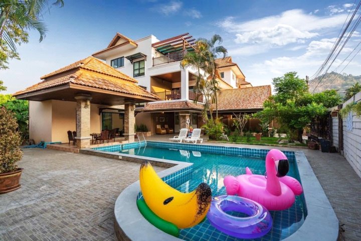 普吉岛安吉尔泳池别墅(Angel Pool Villa Phuket)